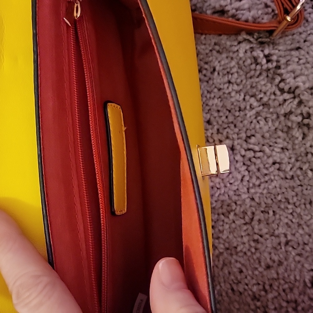 2 Pieces NWOT Red Yellow Floral Shoulder Handbag or Clutch w wallet wristlet - Picture 9 of 14